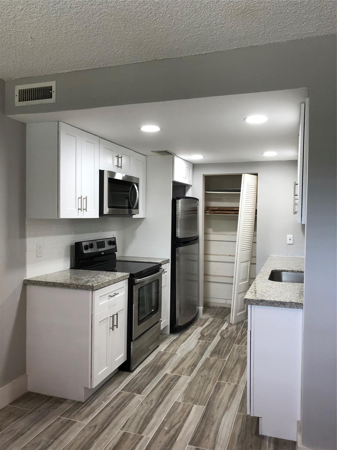 Palm Village Club Condo - Residential Lease