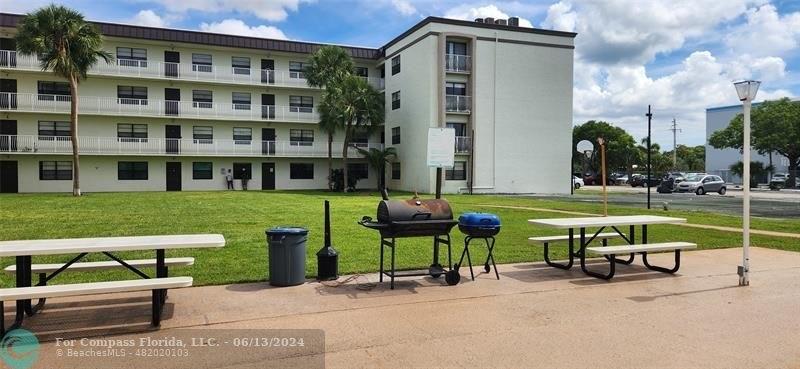 Palm Village Club Condo - Residential Lease