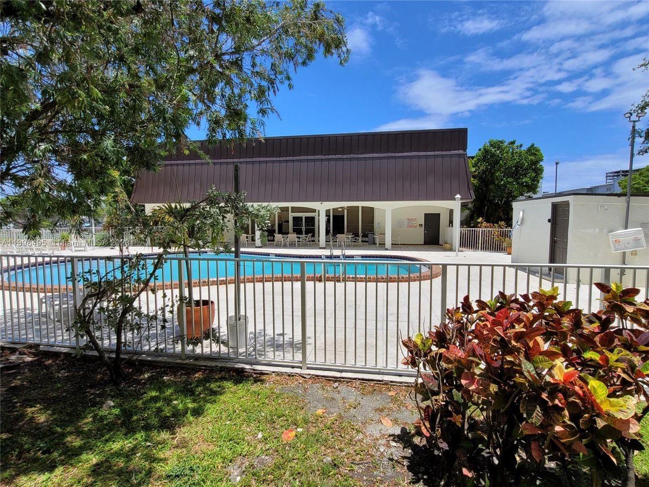 Palm Village Club Condo - Residential Lease