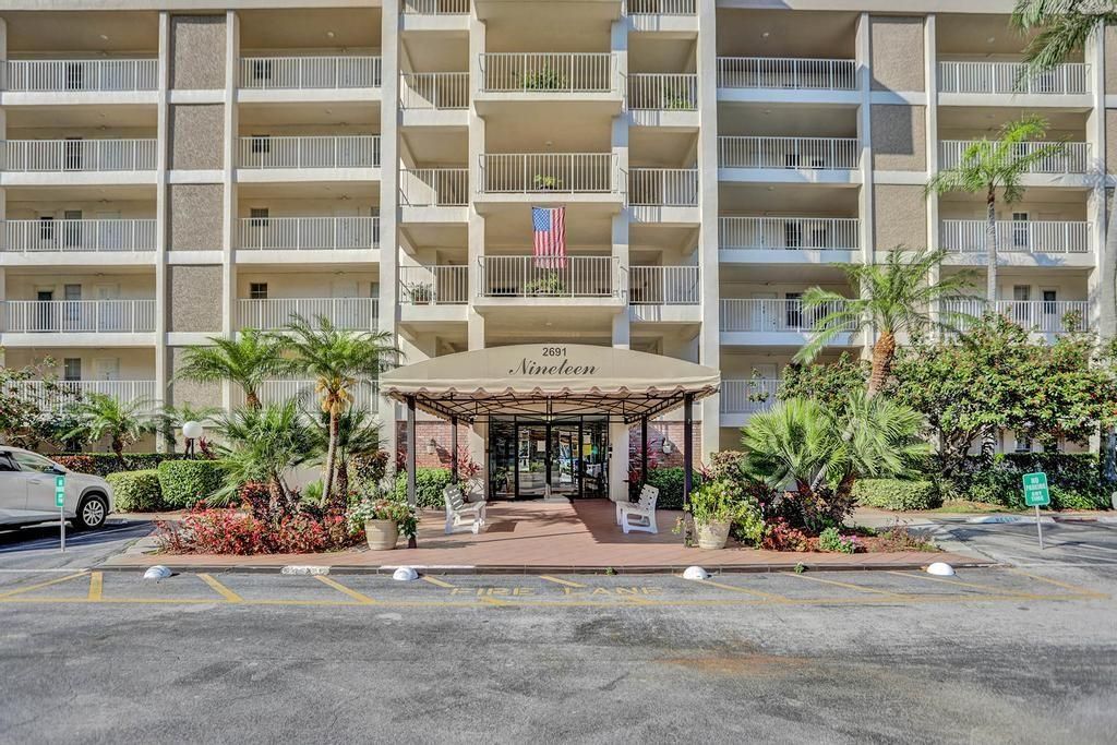 Photo of 2691 S Course Dr #205, Pompano Beach, FL 33069 (MLS # F10287023)