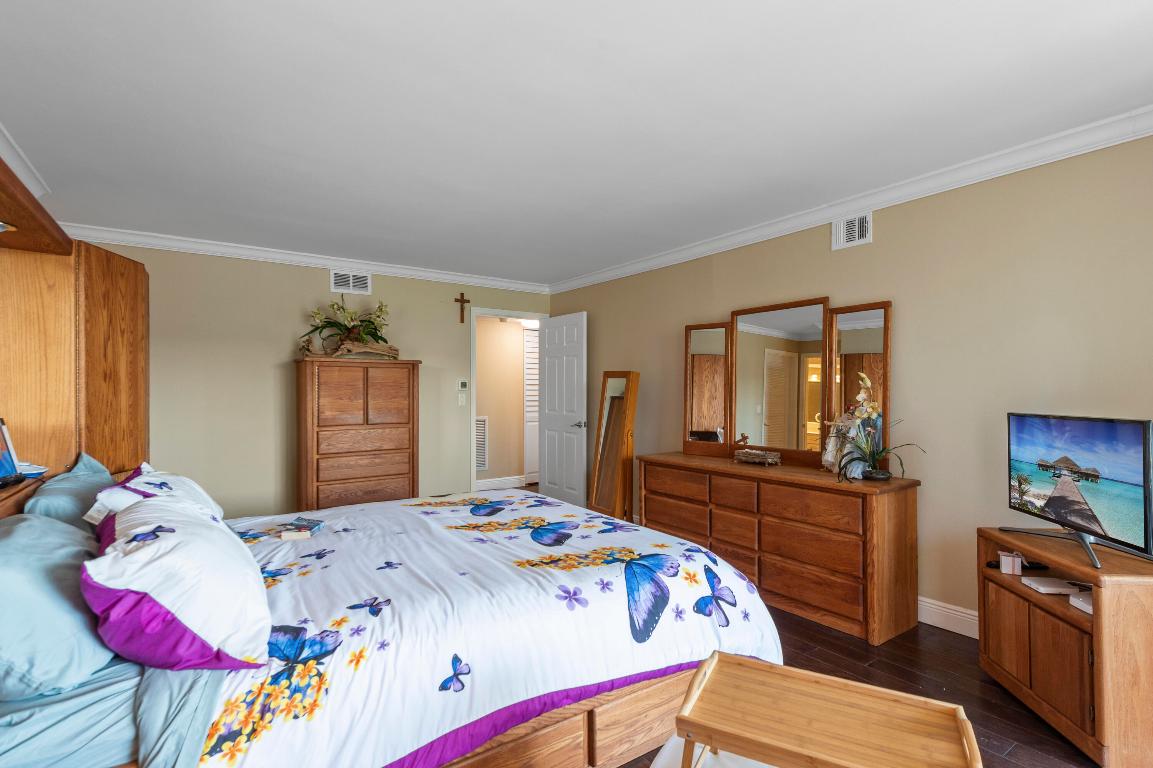 PORTA BELLA EAST AND PORTA BELLA SOUTHWEST CONDO A - Residential