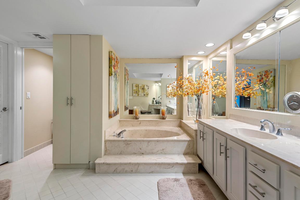 PORTA BELLA EAST AND PORTA BELLA SOUTHWEST CONDO A - Residential