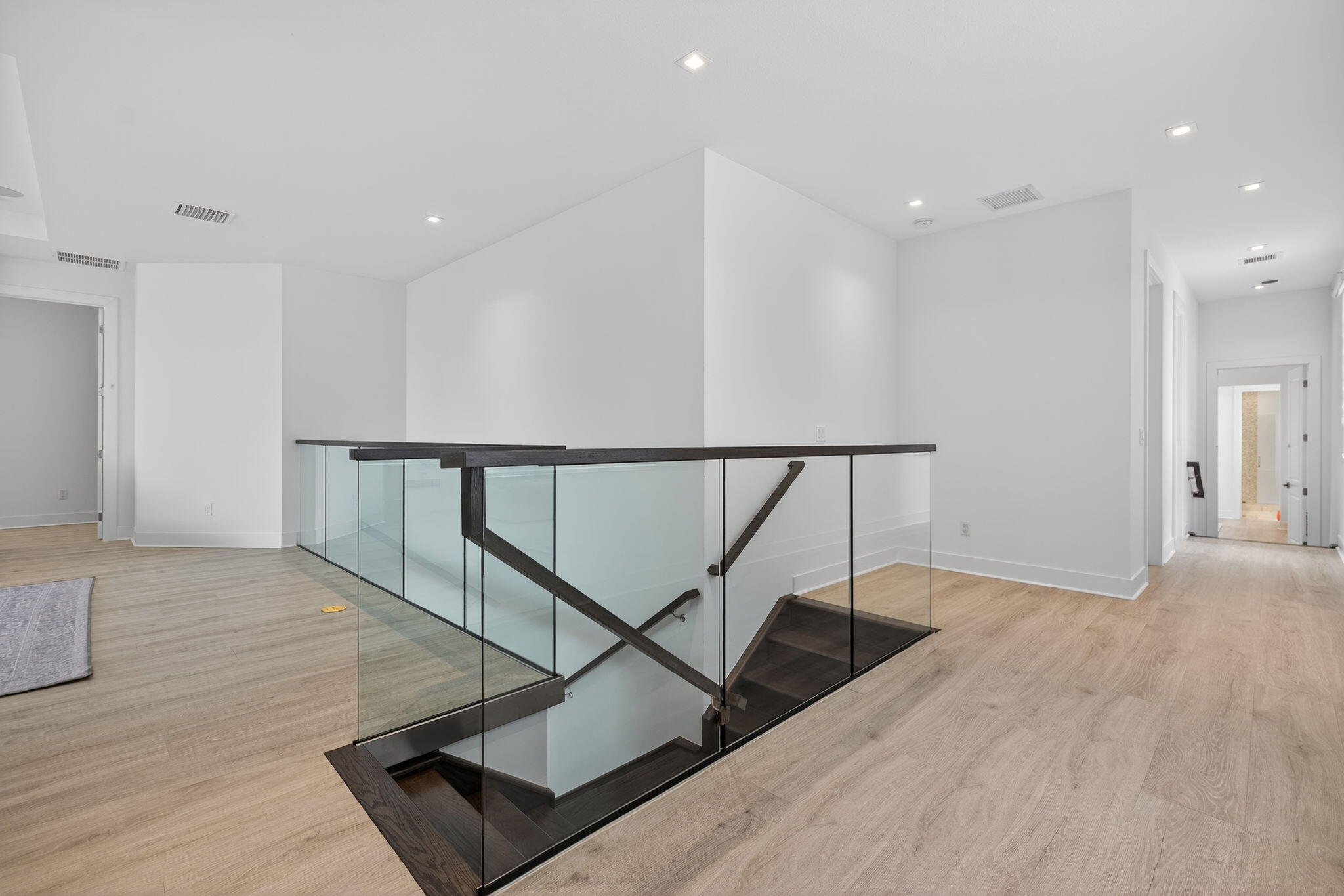 ALTON NEIGHBORHOOD - Residential Lease