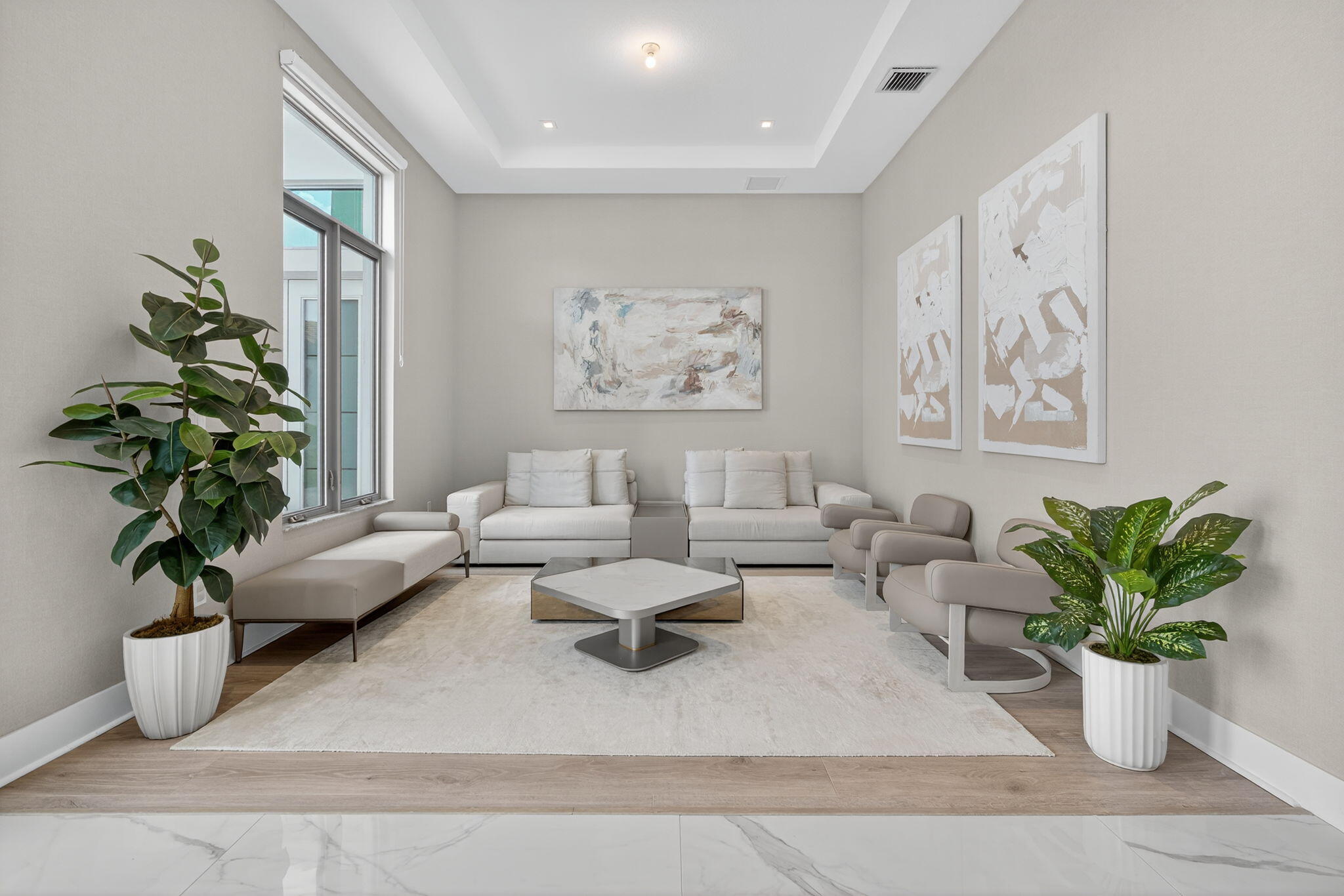 ALTON NEIGHBORHOOD - Residential Lease