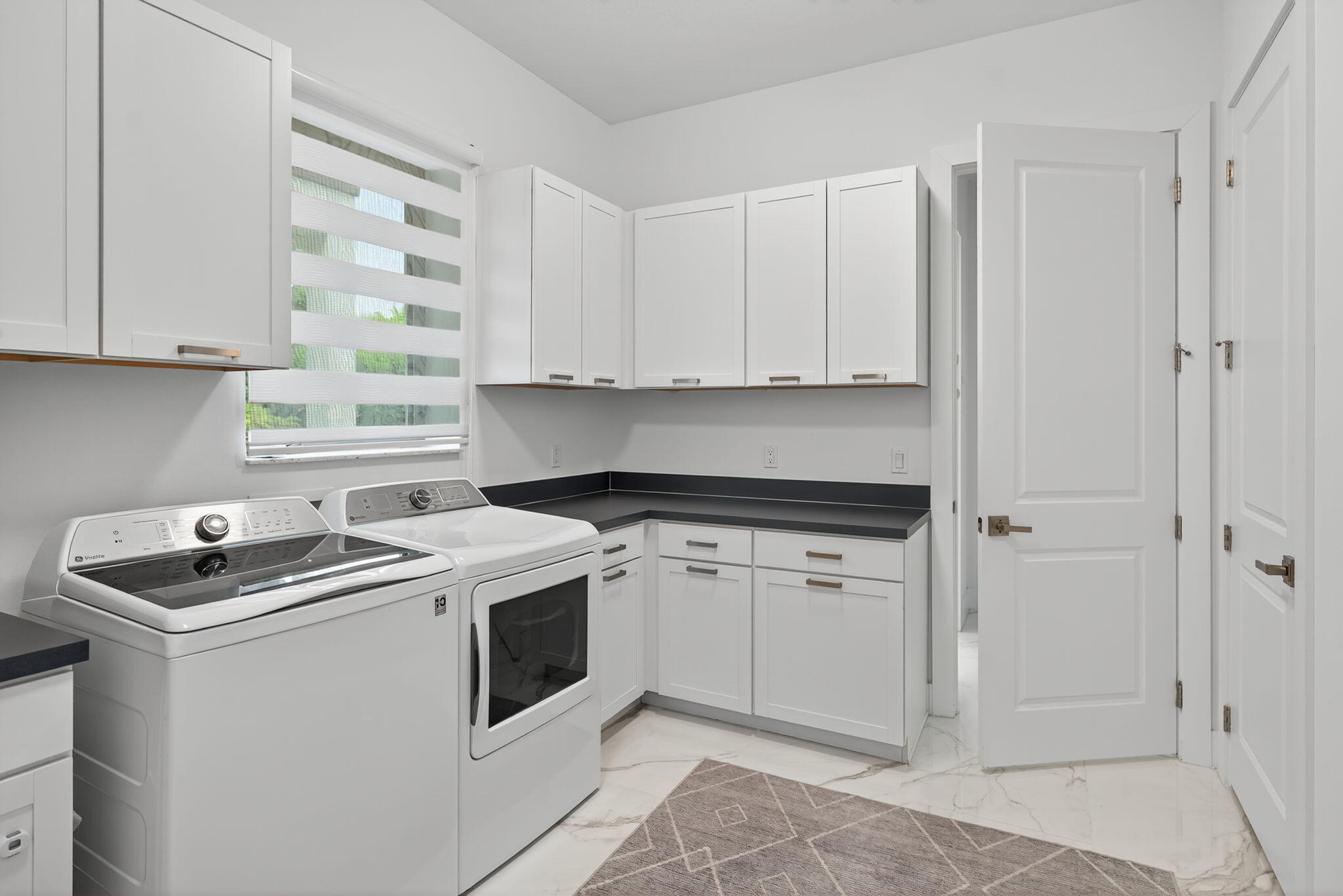 ALTON NEIGHBORHOOD - Residential Lease