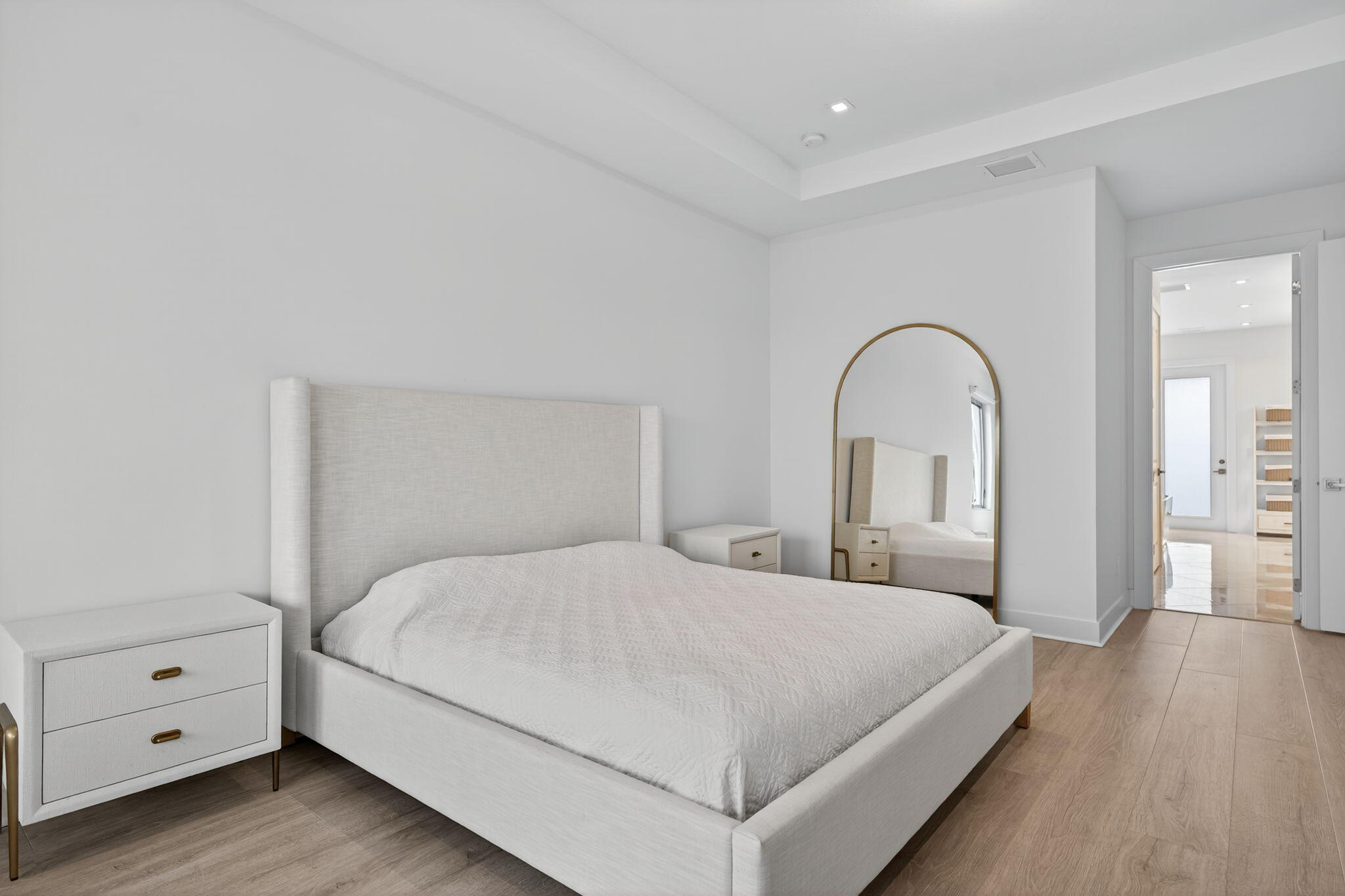 ALTON NEIGHBORHOOD - Residential Lease