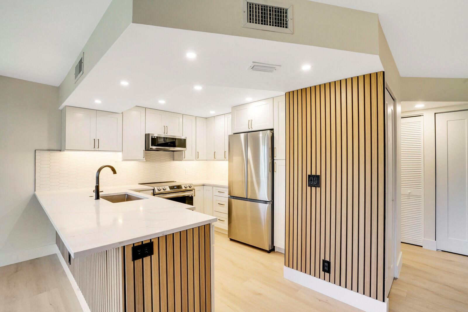 SEA RISE CONDO - Residential Lease