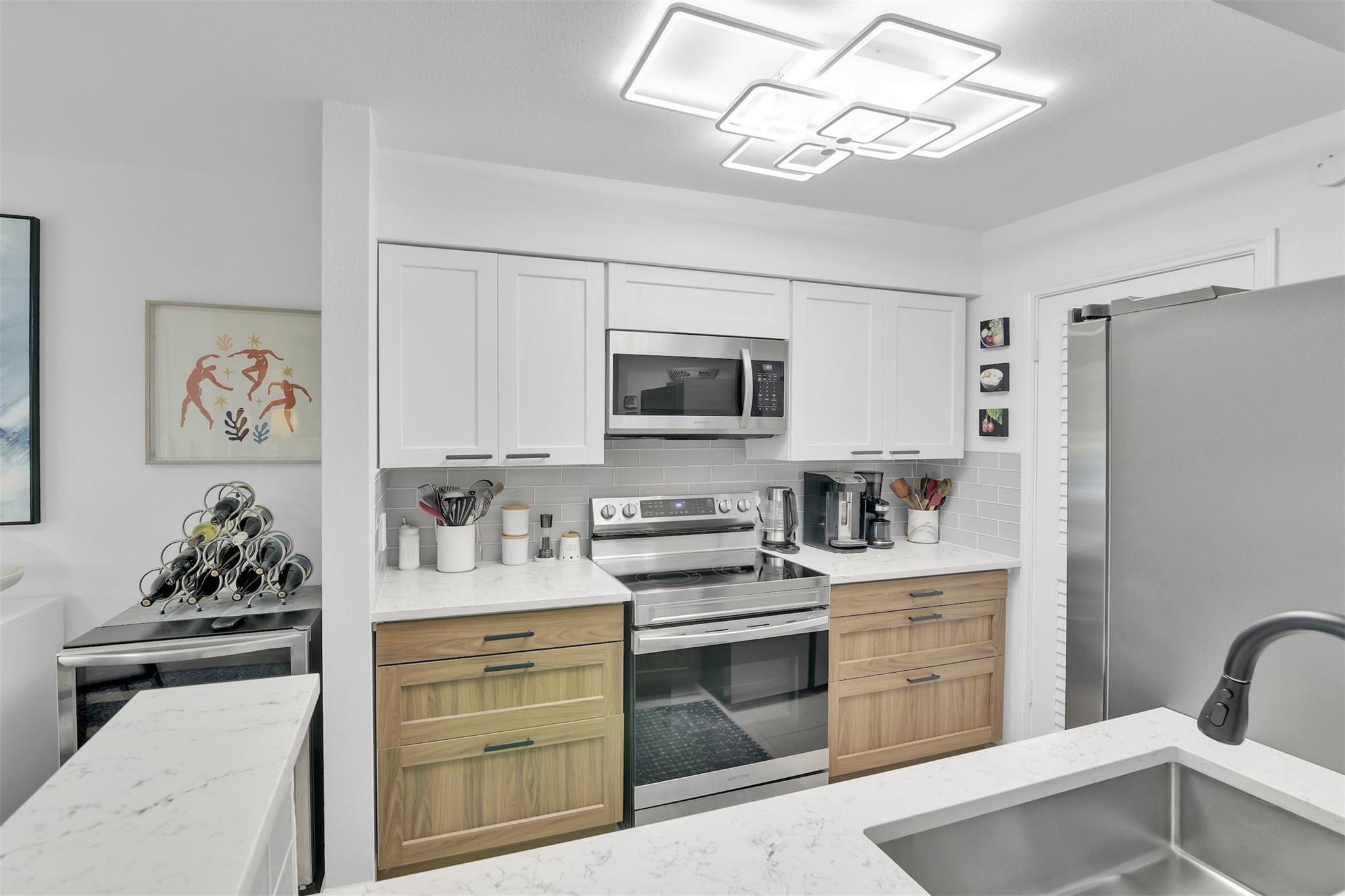Sailboat Pointe - Residential