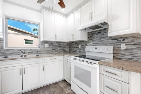 2739 Dudley Drive W D West Palm Beach FL 33415