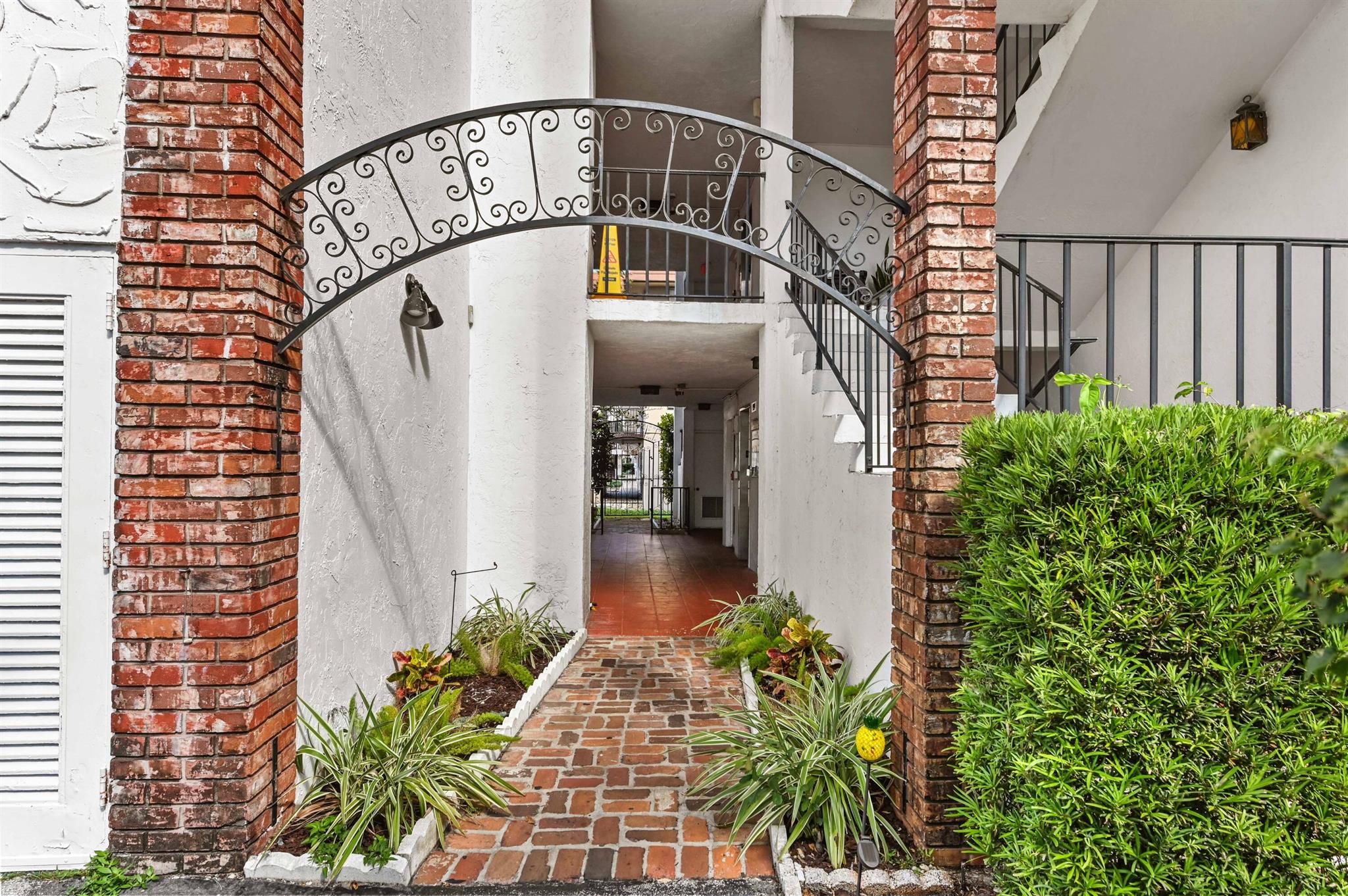 VILLA LAGO - Residential Lease