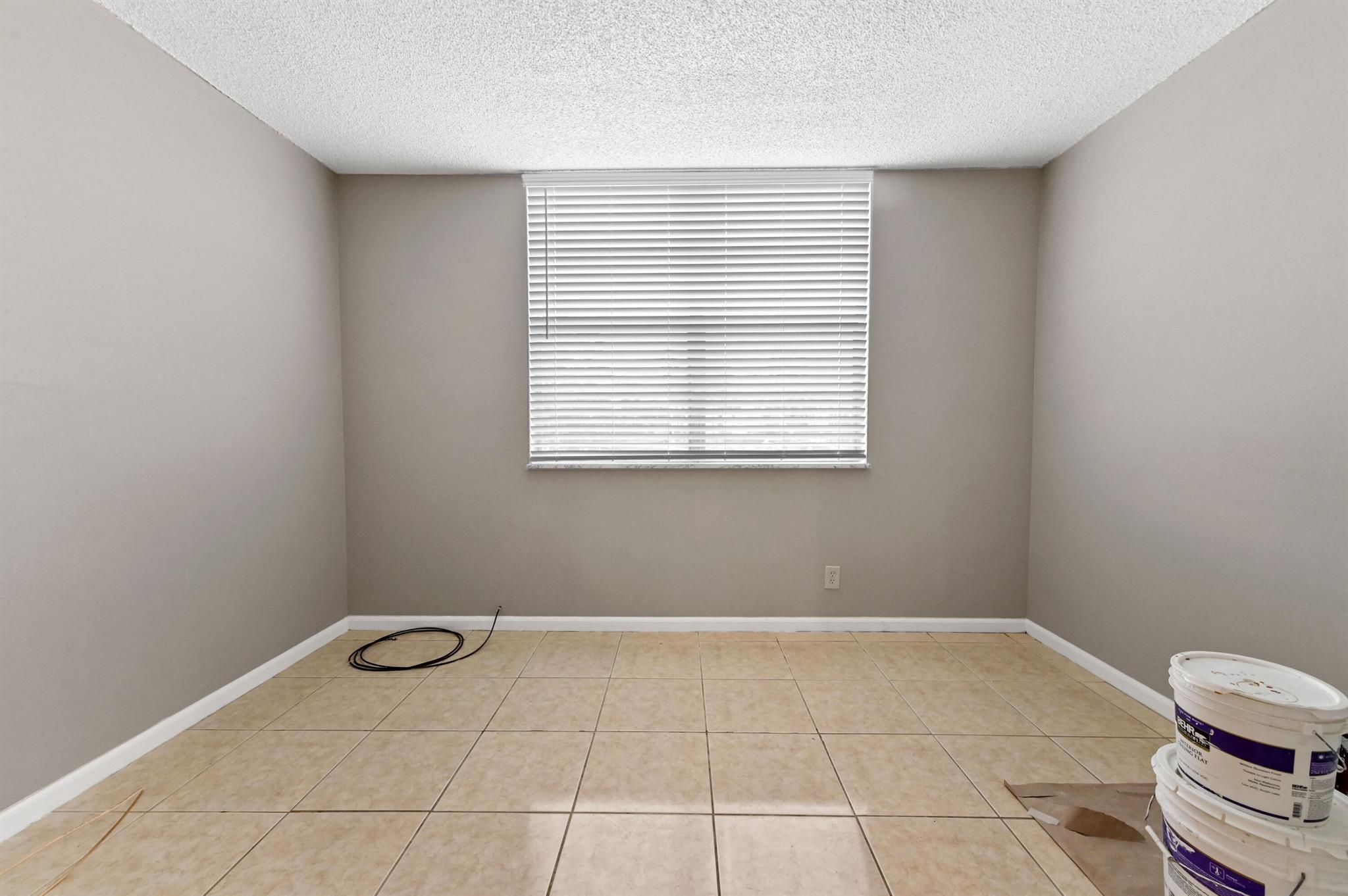 VILLA LAGO - Residential Lease