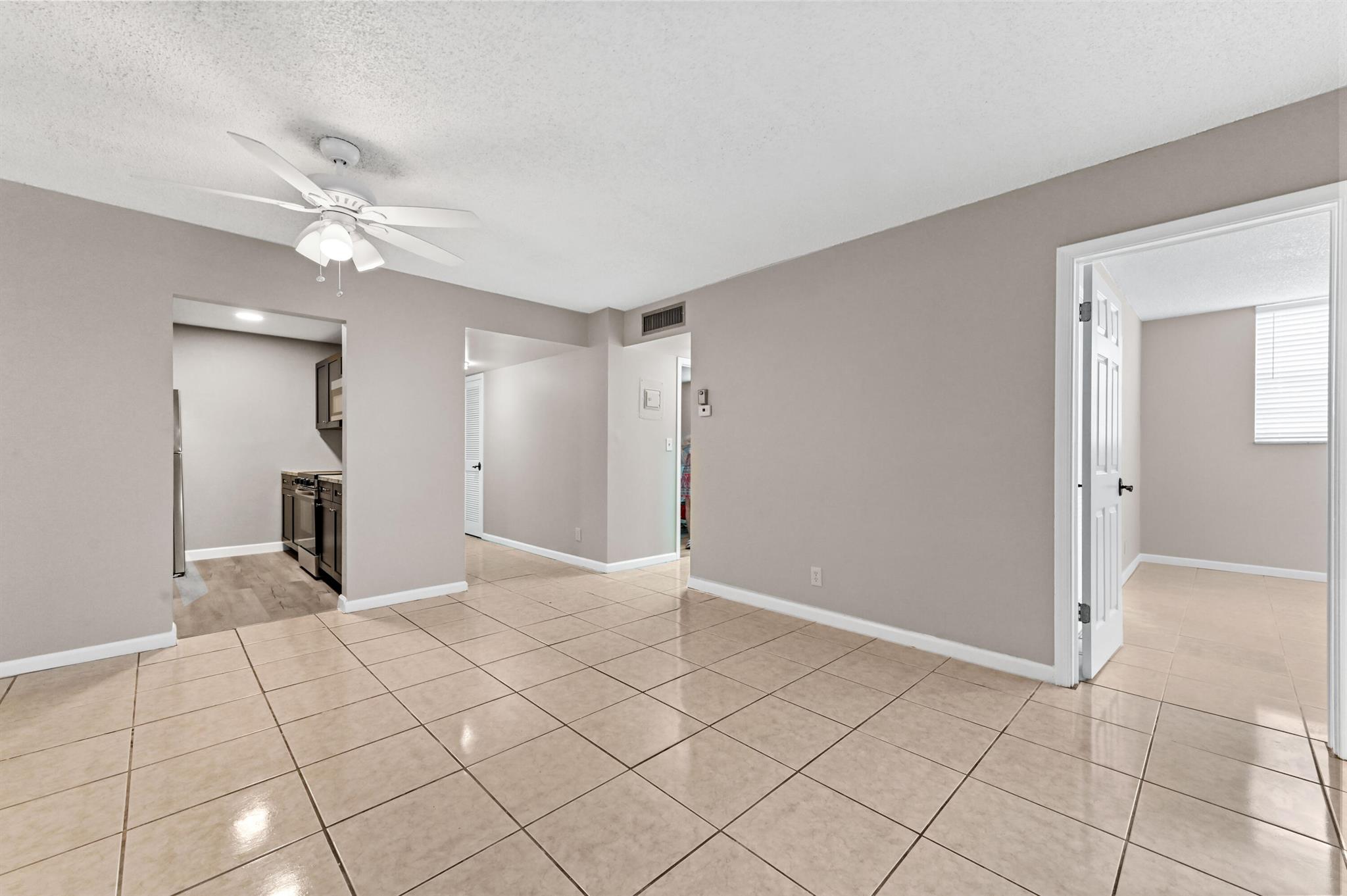 VILLA LAGO - Residential Lease