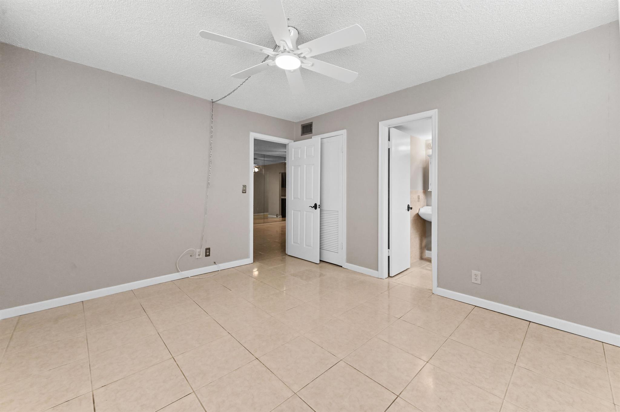 VILLA LAGO - Residential Lease