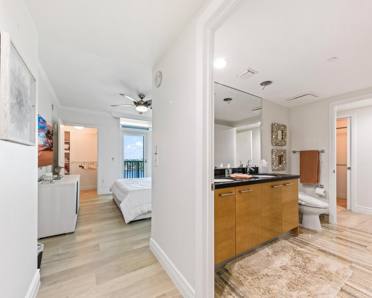 Las Olas Beach Club - Residential