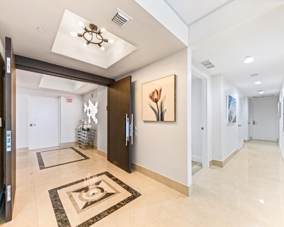 101 S Fort Lauderdale Beach Boulevard 1104