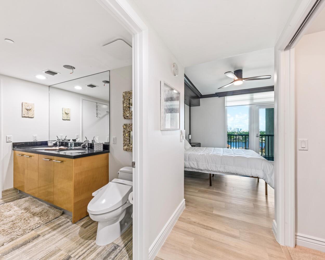 Las Olas Beach Club - Residential