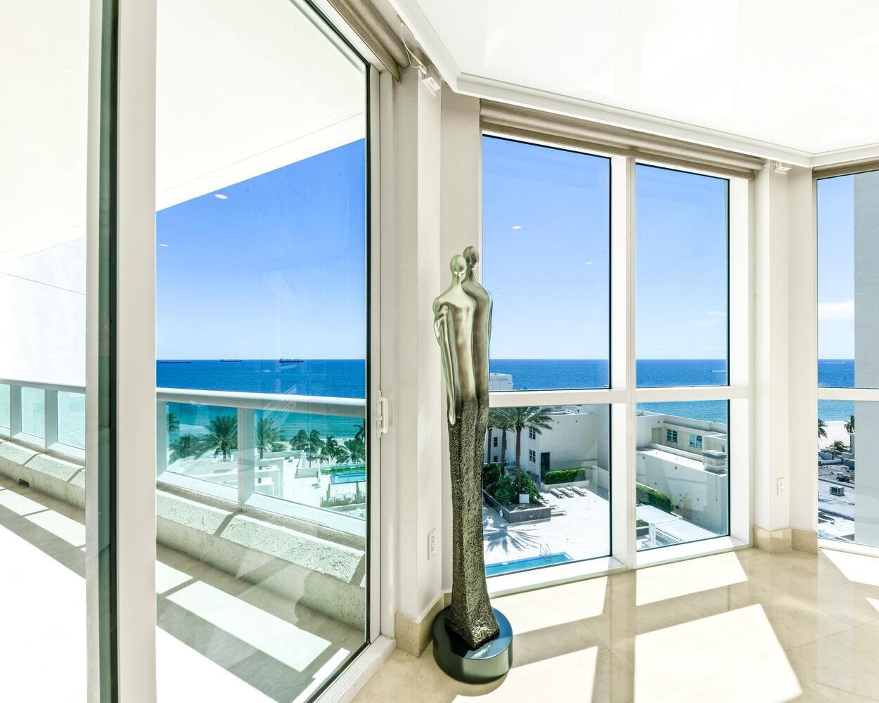 Las Olas Beach Club - Residential