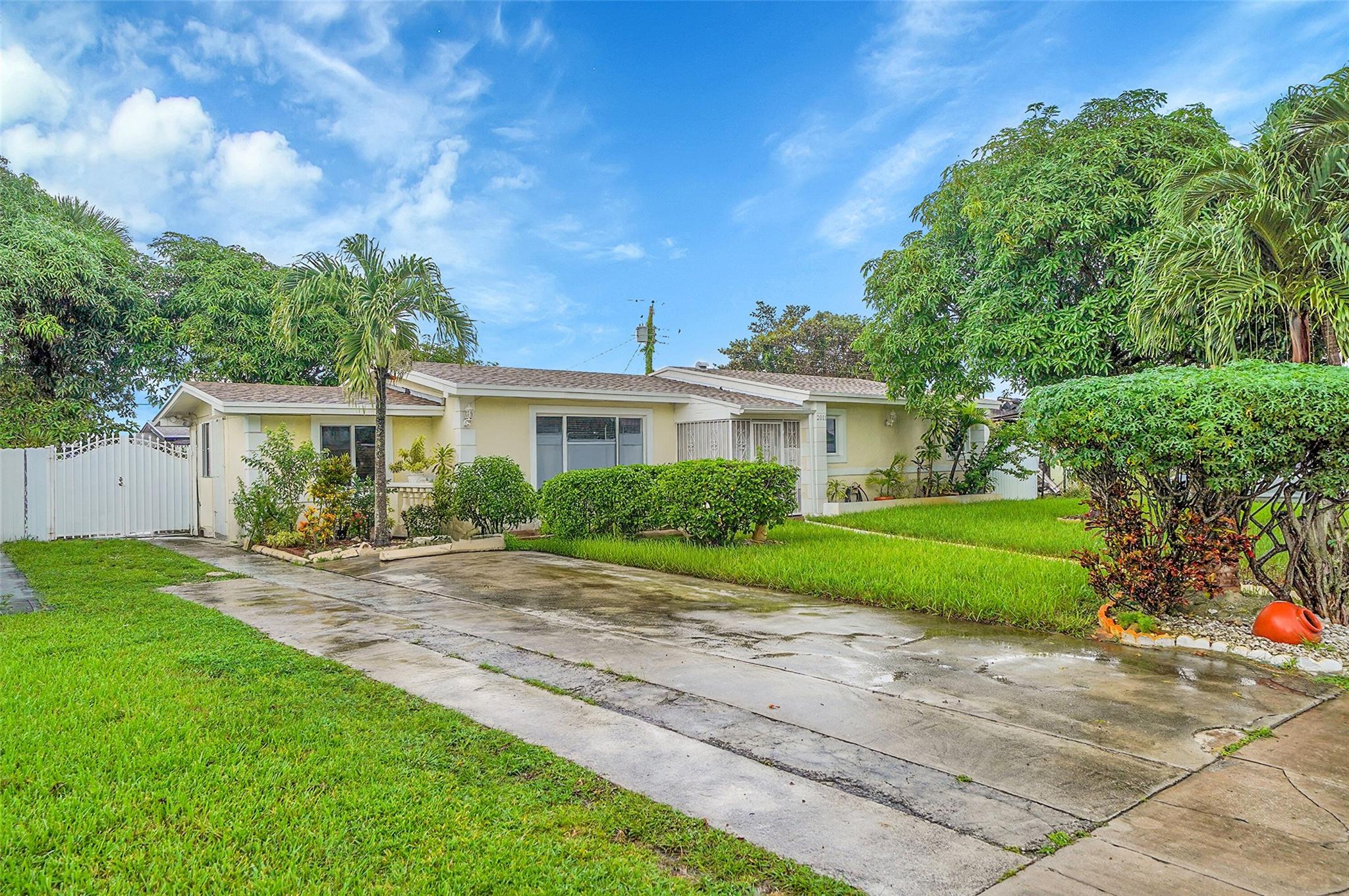 2011 NW 185th Ter