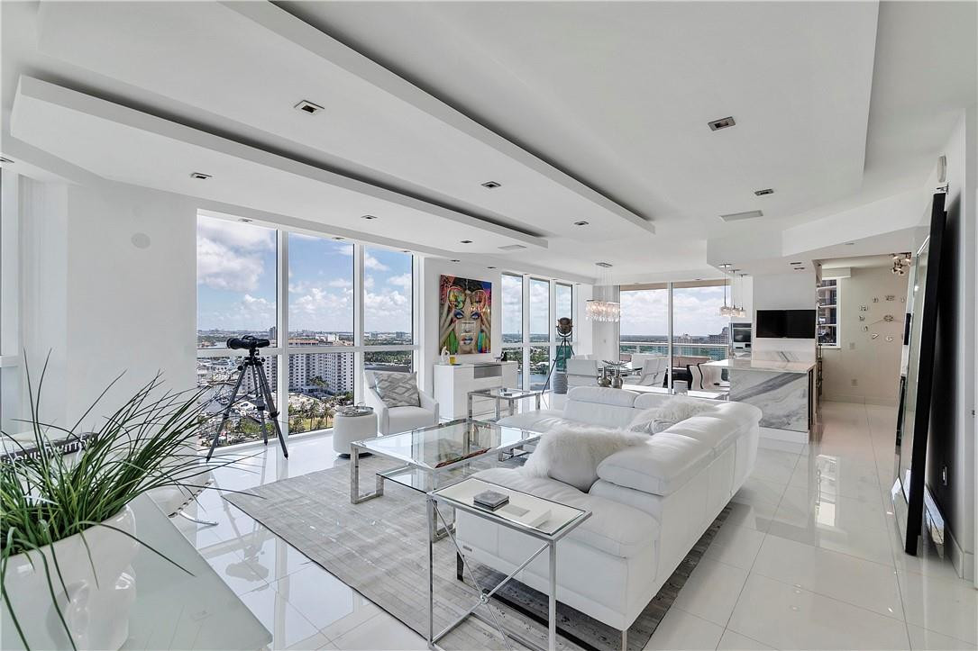 LAS OLAS BEACH CLUB - Residential