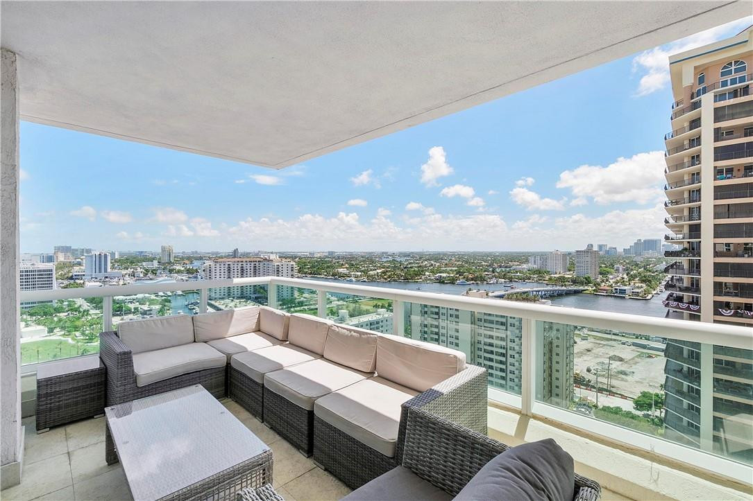 LAS OLAS BEACH CLUB - Residential