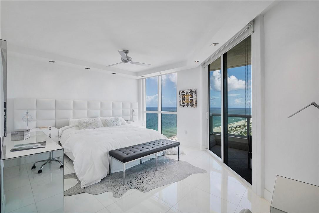 LAS OLAS BEACH CLUB - Residential