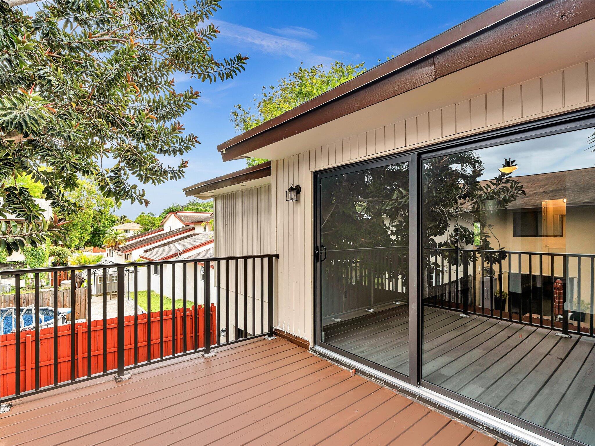 HOLLYWOOD GARDENS - Residential