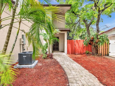 Photo of 3841 Farragut Street, Hollywood, FL 33021 (MLS # B26017646)