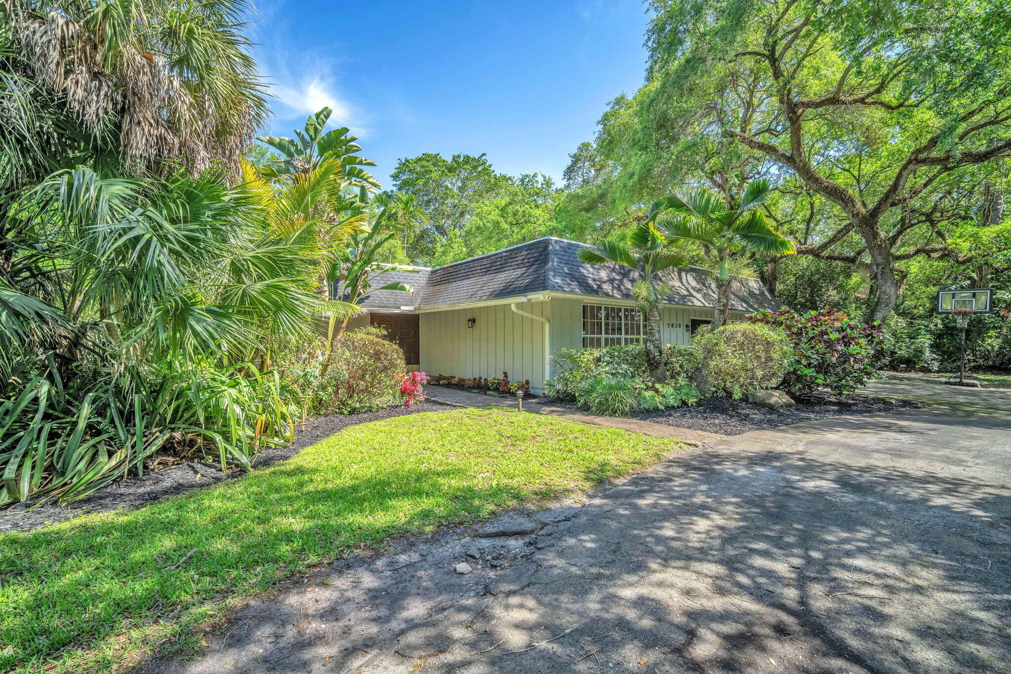 STIRLING OAKS ESTATES - Residential