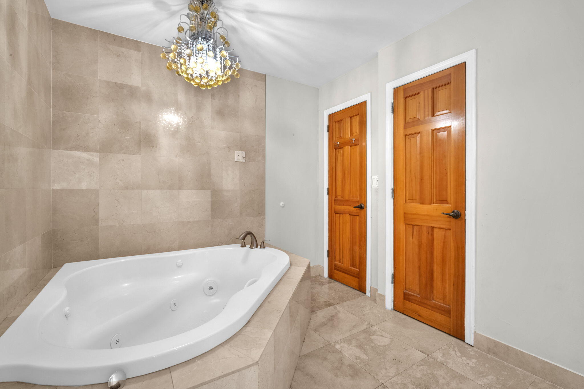 STIRLING OAKS ESTATES - Residential