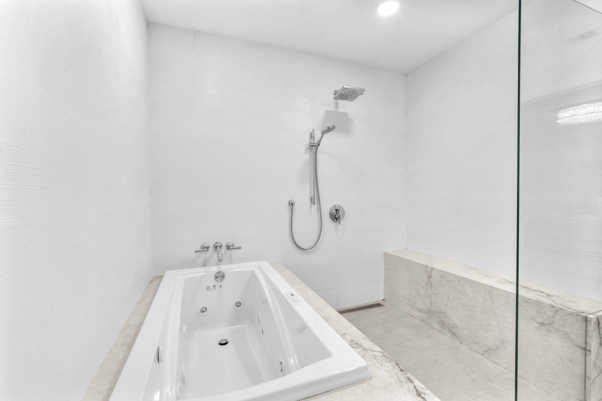 STIRLING OAKS ESTATES - Residential