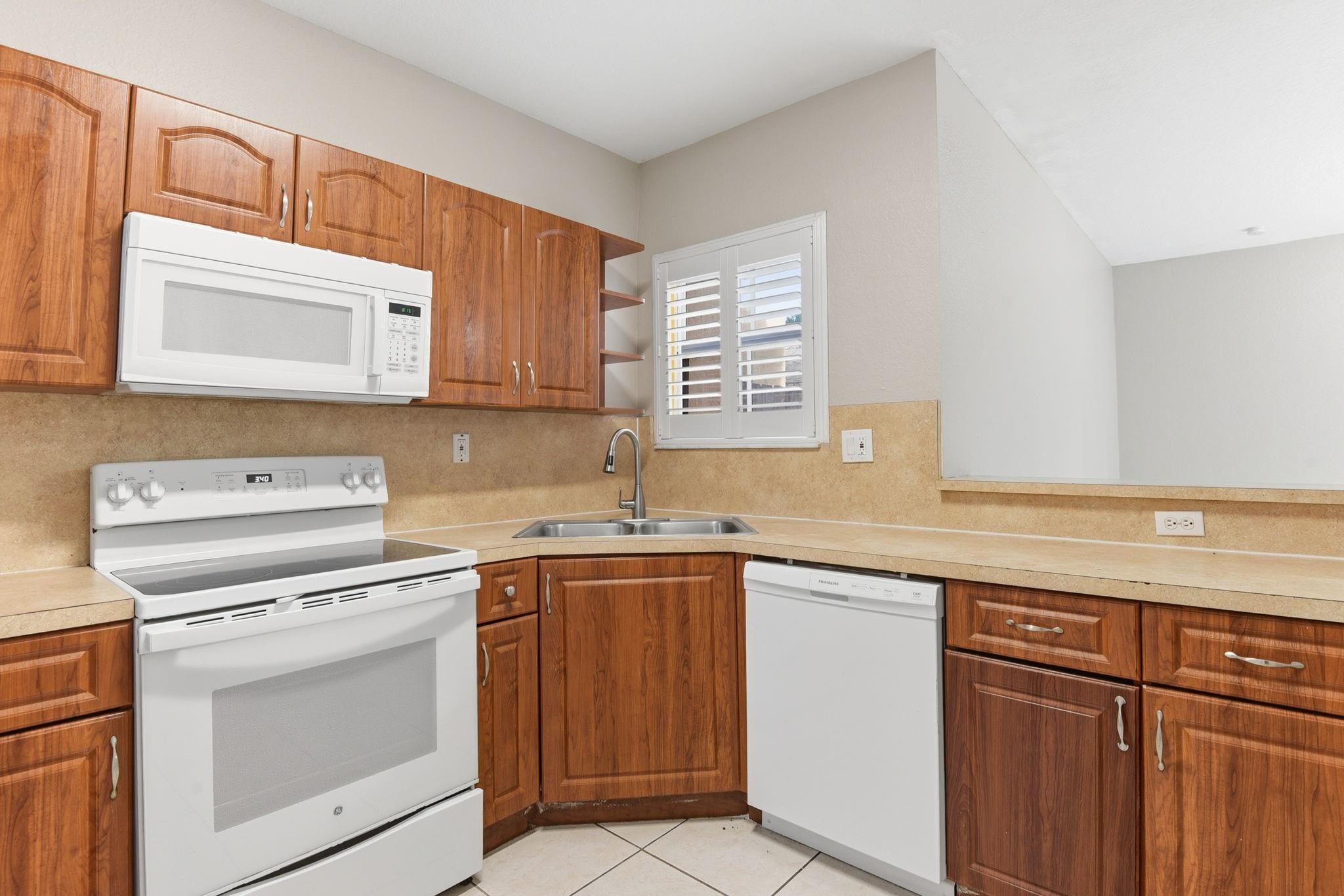 ABEL HOMES AT KEYS WINDS - Residential