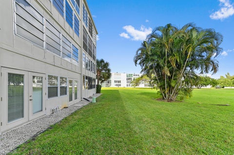 Tiny photo for 196 Grantham F #196, Deerfield Beach, FL 33442 (MLS # R11154599)