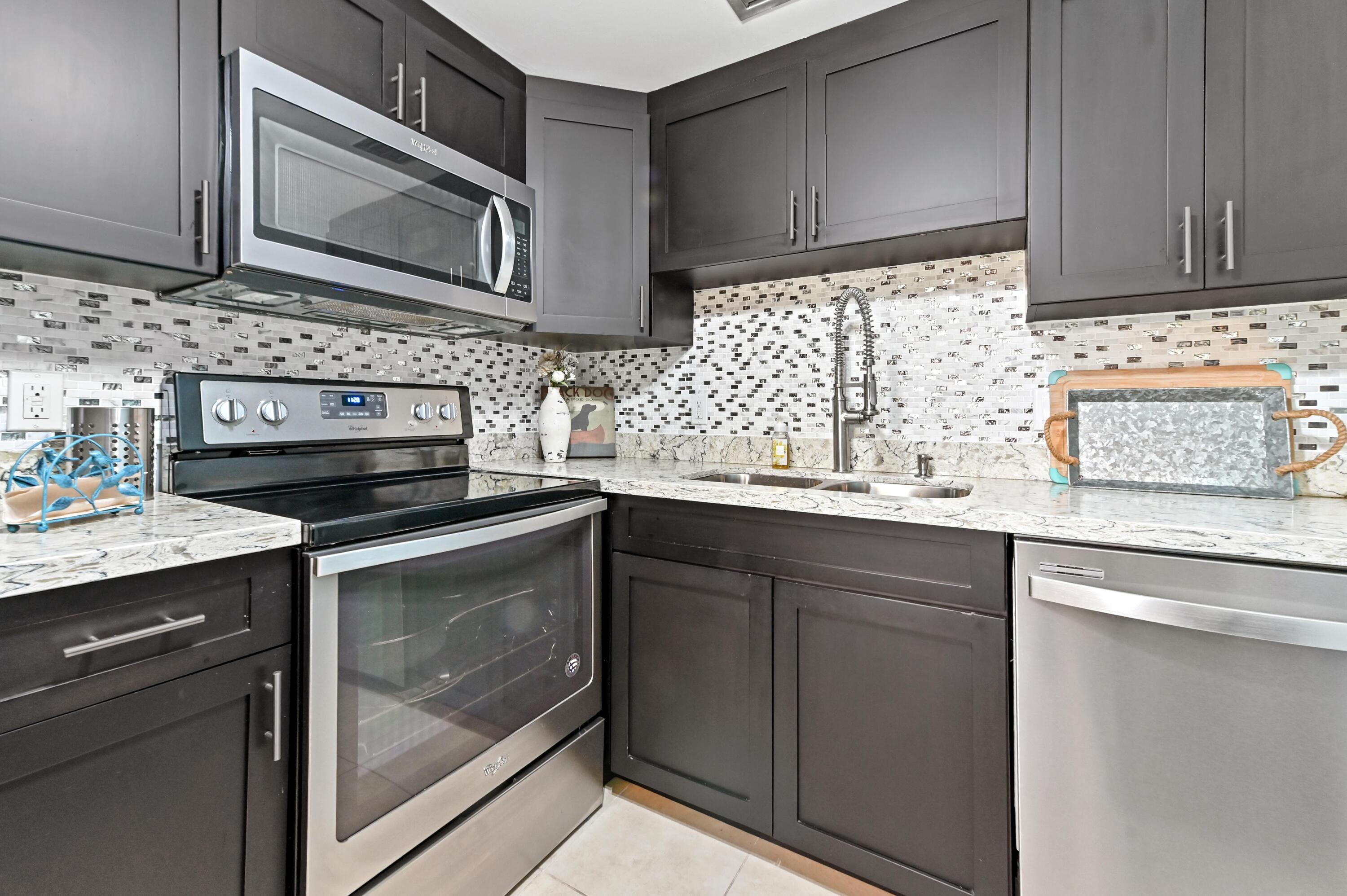 GRANTHAM F CONDOMINIUMS - Residential