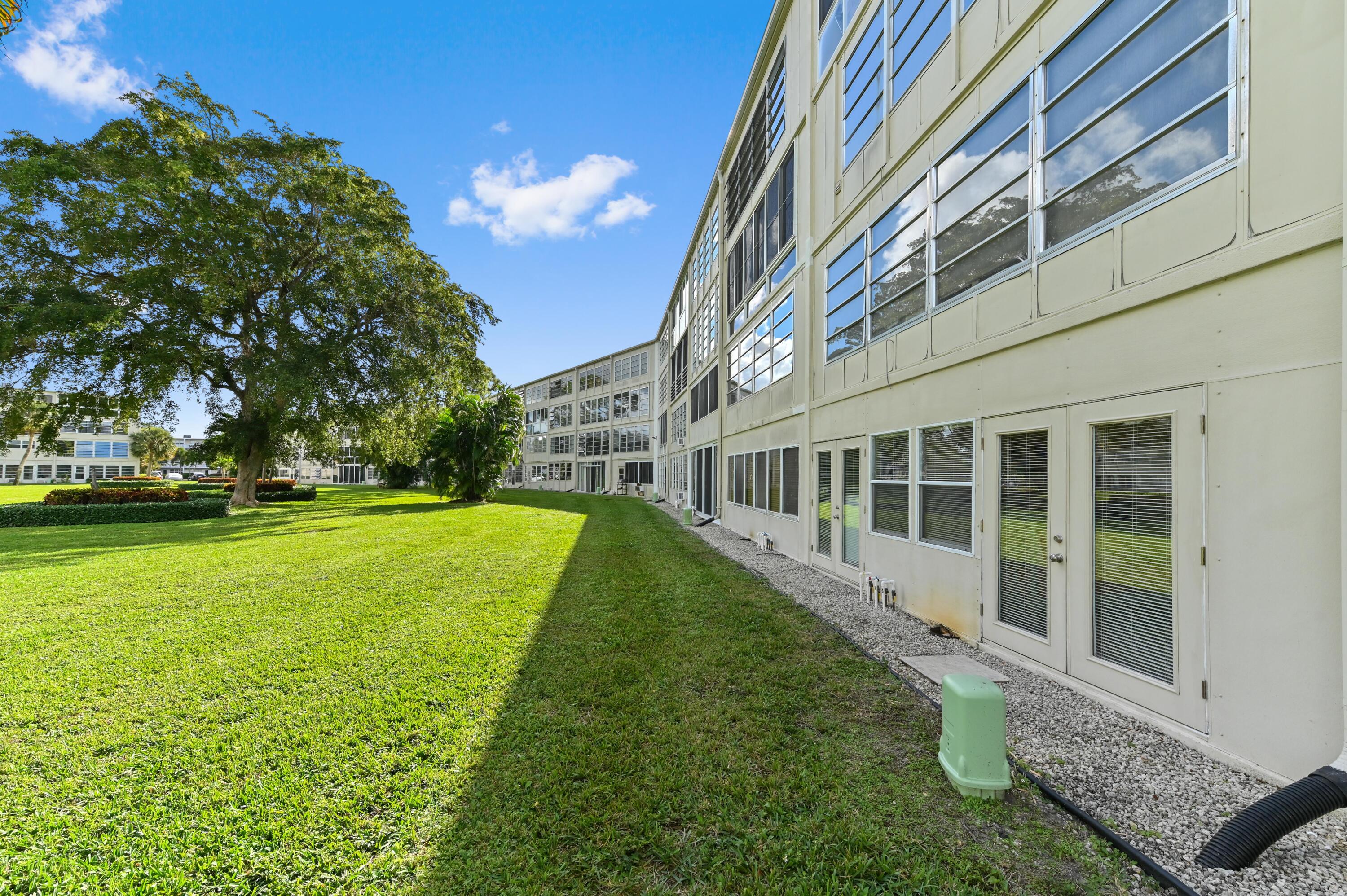 GRANTHAM F CONDOMINIUMS - Residential