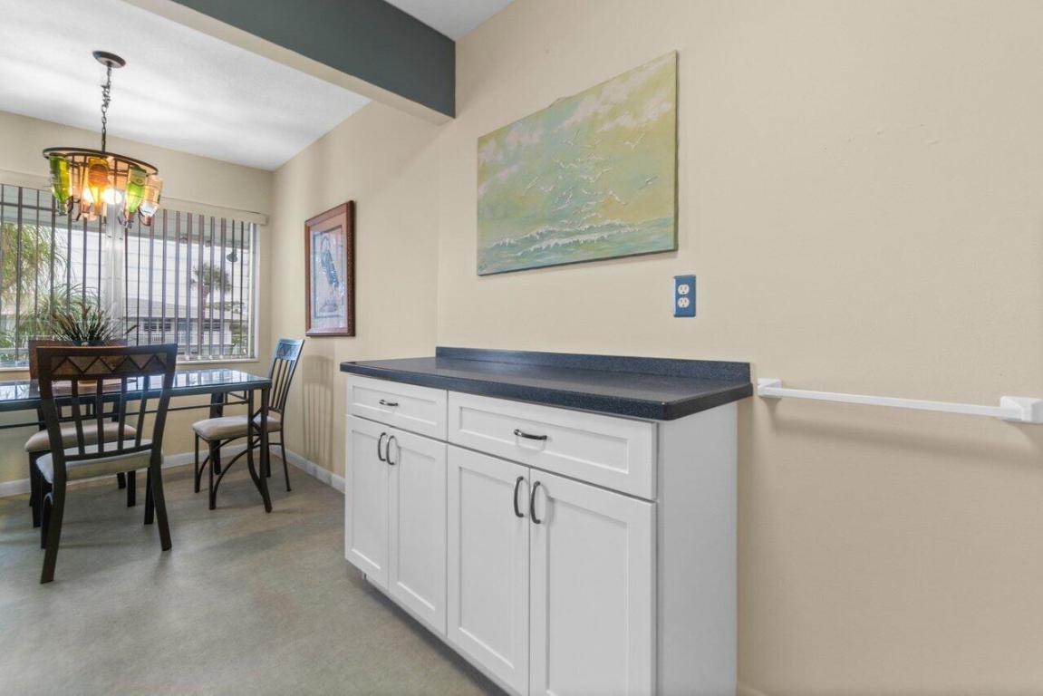 HAMPSHIRE GARDENS - Residential