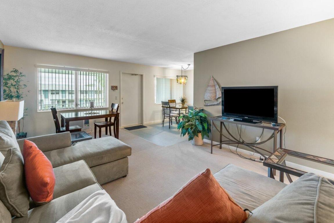 HAMPSHIRE GARDENS - Residential