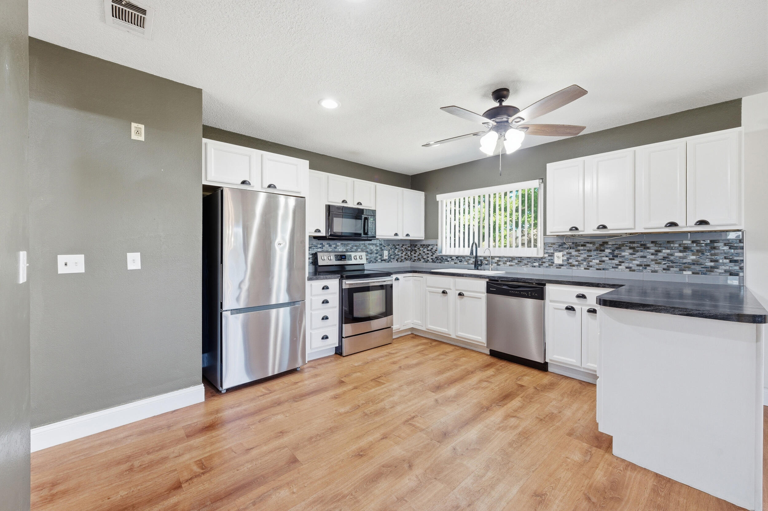 PORT MALABAR COUNTRY CLUB UNIT $ - Residential