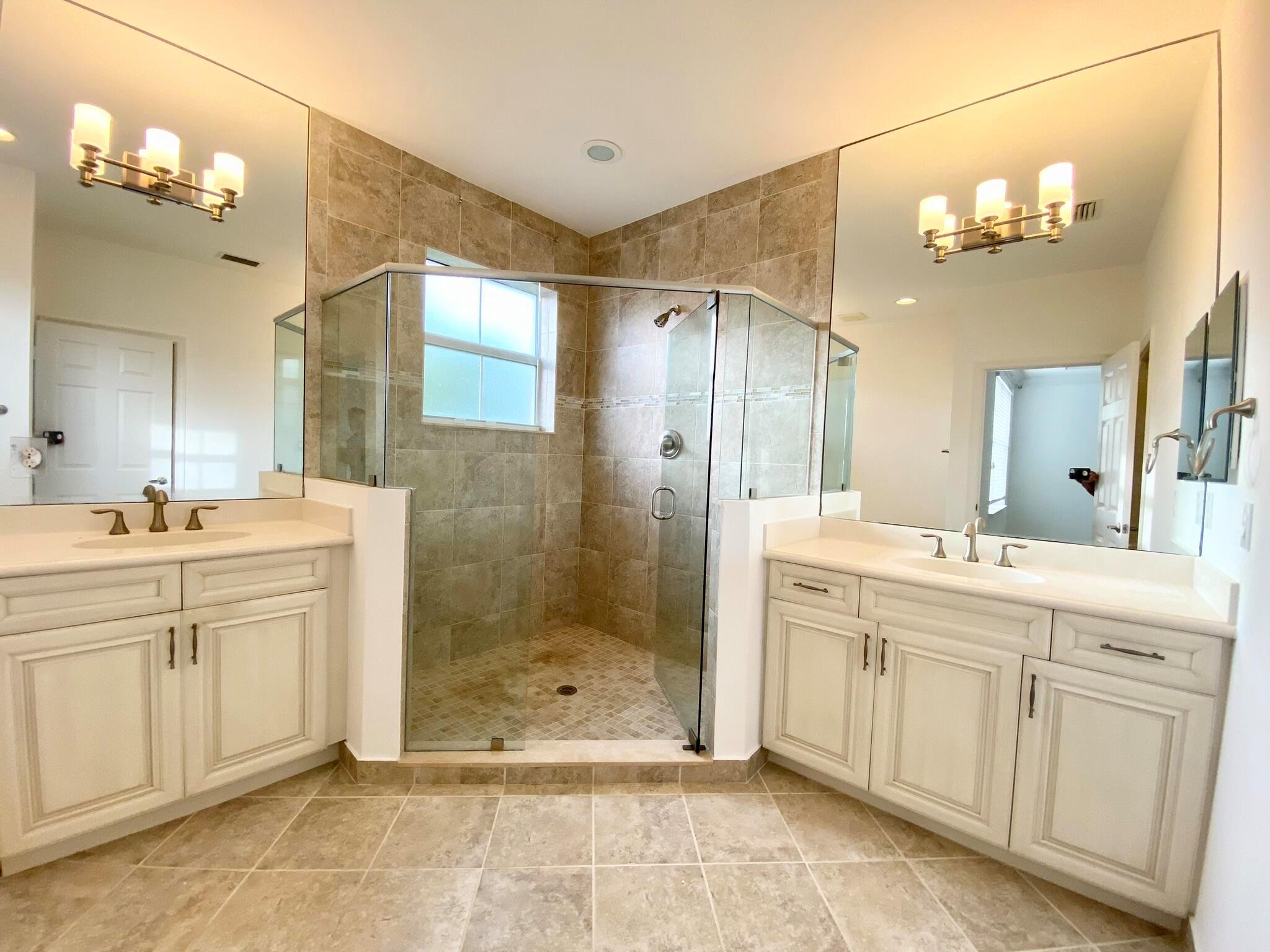 VISTABELLA AT RENAISSANCE COMMONS 2 PUD - Residential Lease