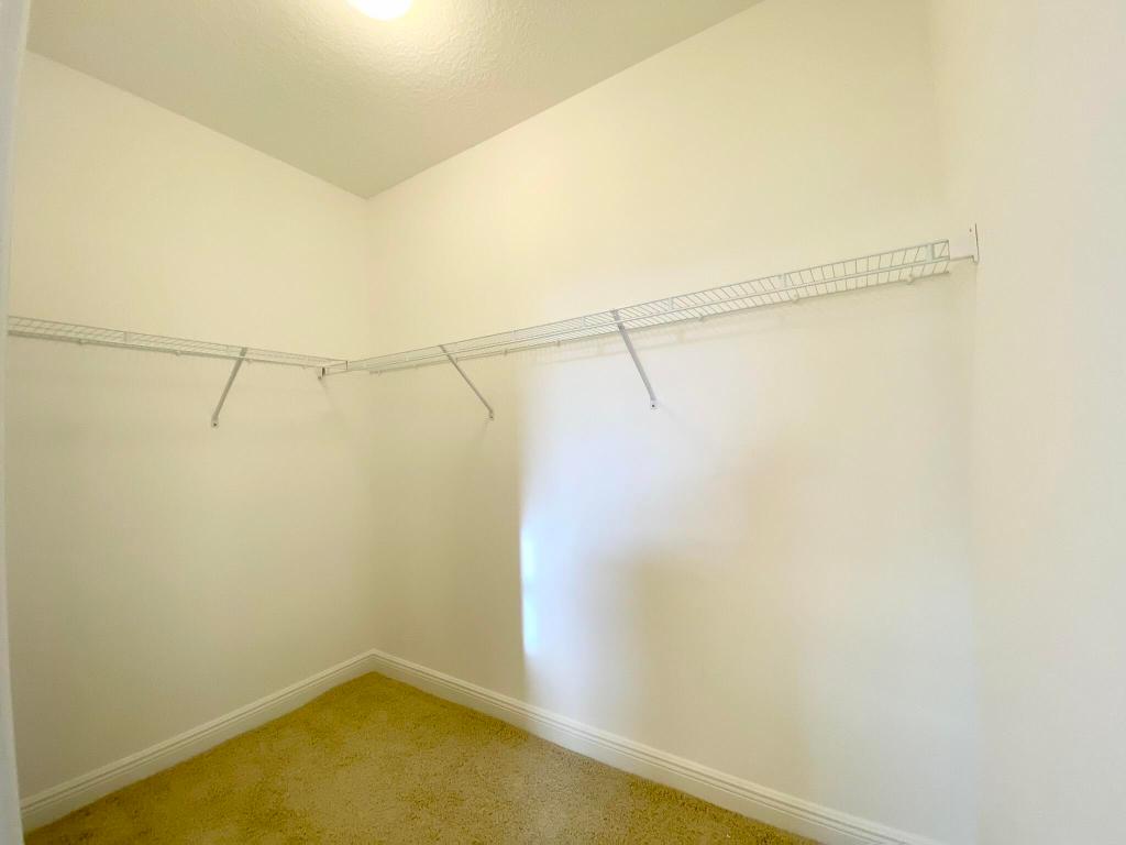 VISTABELLA AT RENAISSANCE COMMONS 2 PUD - Residential Lease