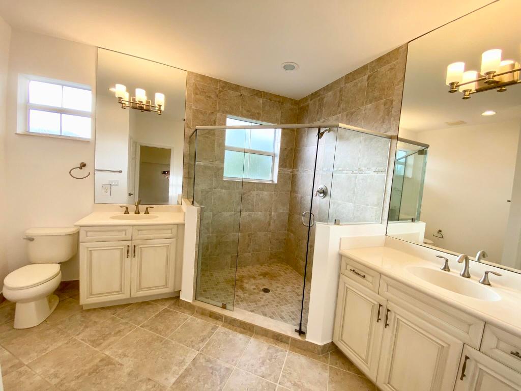 VISTABELLA AT RENAISSANCE COMMONS 2 PUD - Residential Lease