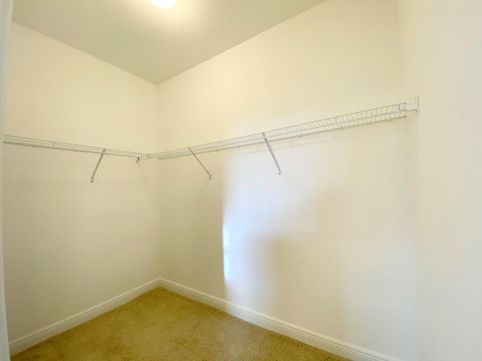 VISTABELLA AT RENAISSANCE COMMONS 2 PUD - Residential Lease