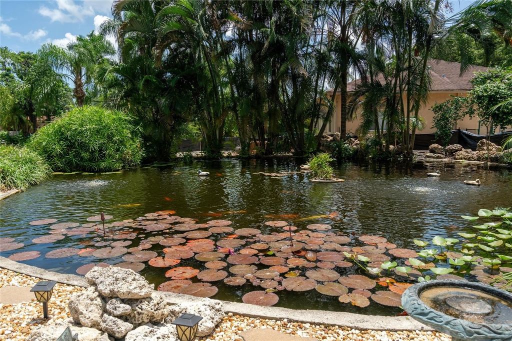 Photo of 700 S Old Nob Hill Road, Plantation, FL 33324 (MLS # F10458176)