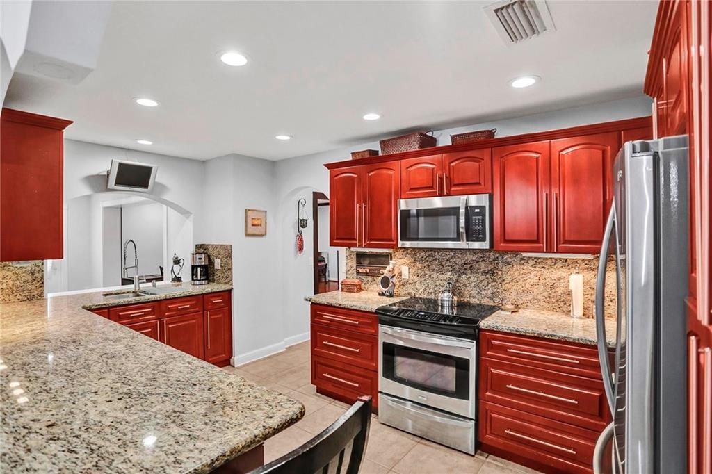 The Windings 70-44 B - Residential