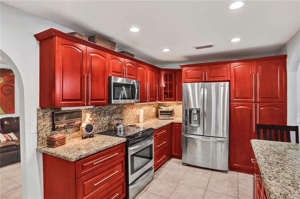 The Windings 70-44 B - Residential