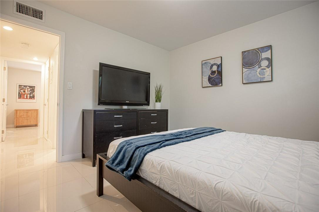 RIVERVIEW SOUTH CONDO - Residential