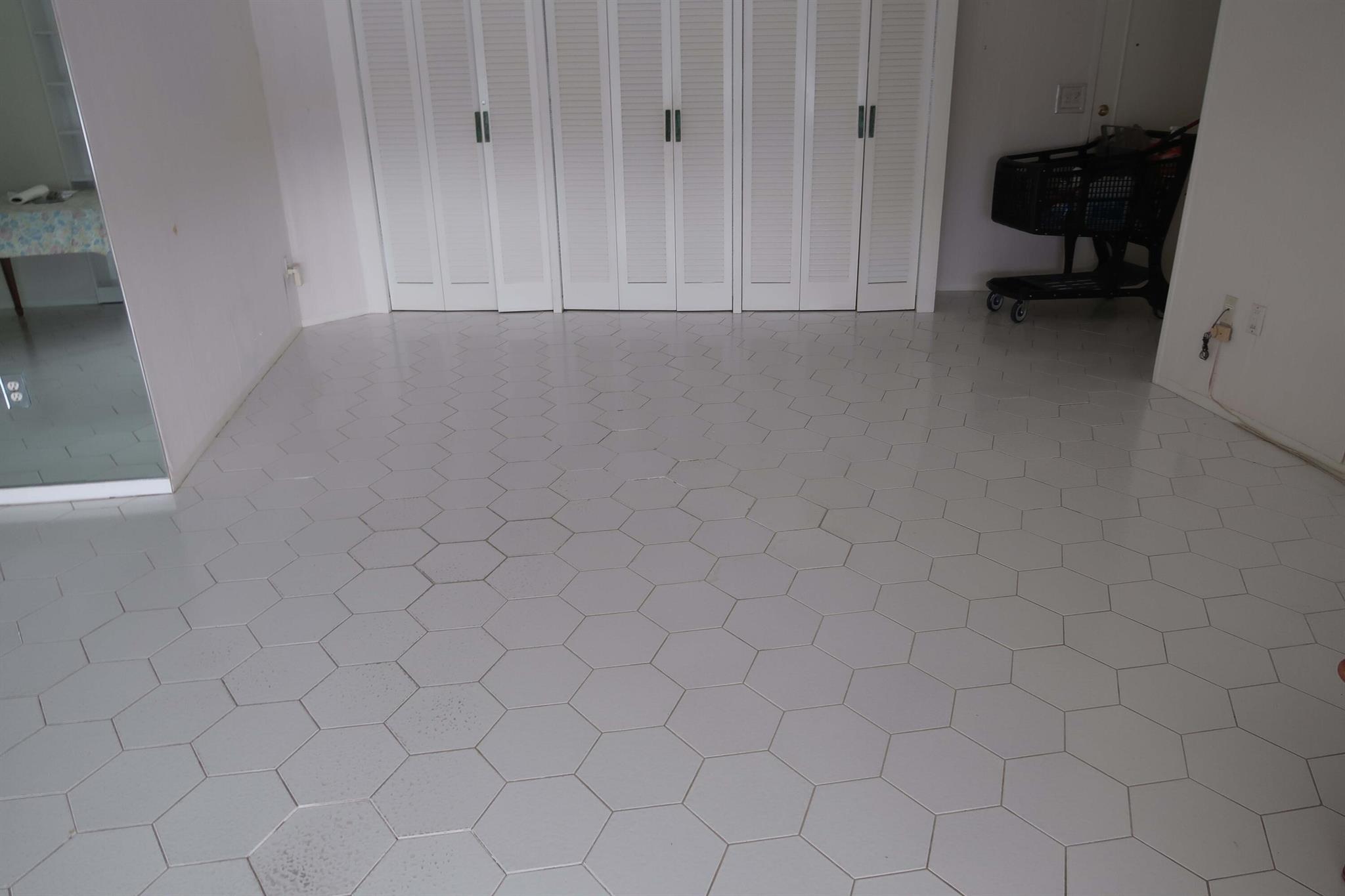 Palm Beach Towers - Residential