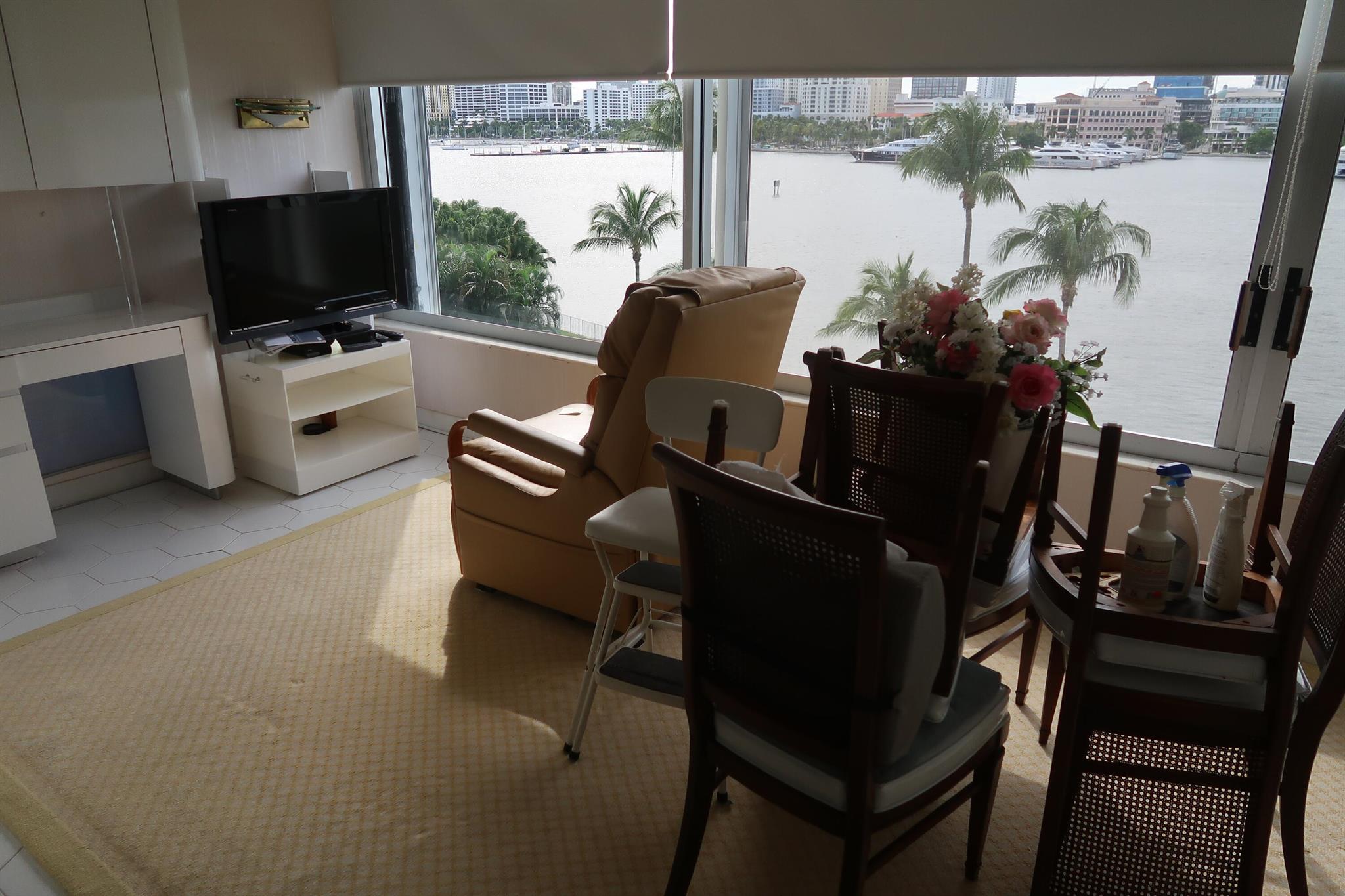 Palm Beach Towers - Residential