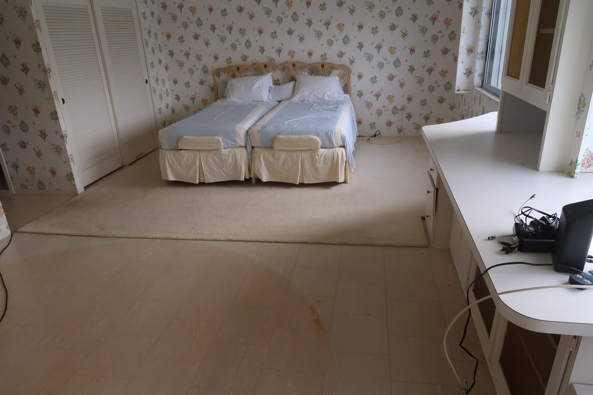 Palm Beach Towers - Residential