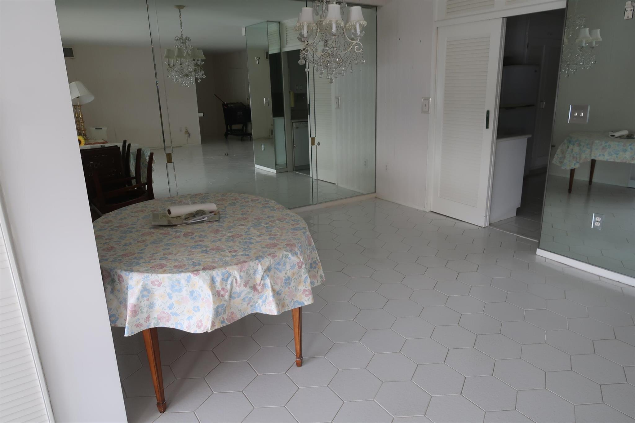 Palm Beach Towers - Residential