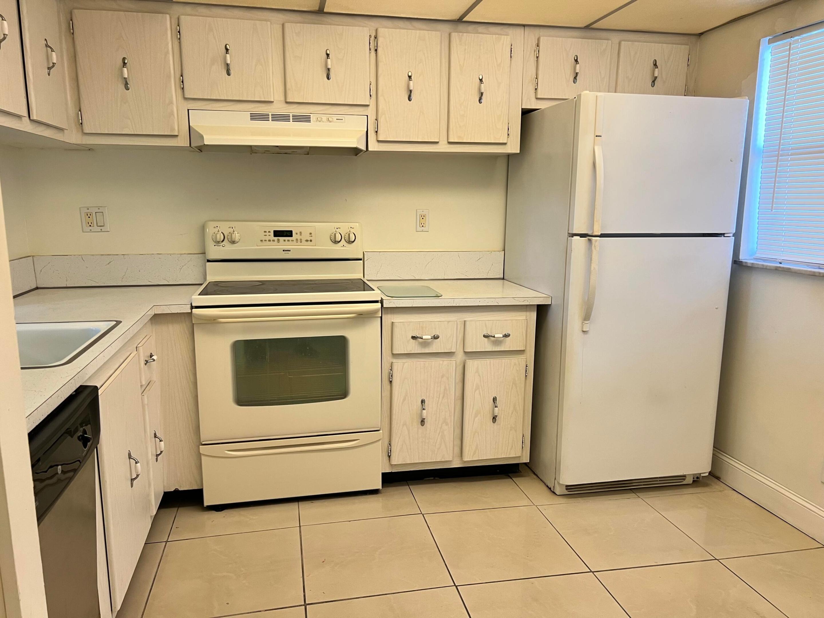 8810 W Mcnab Road Unit 205